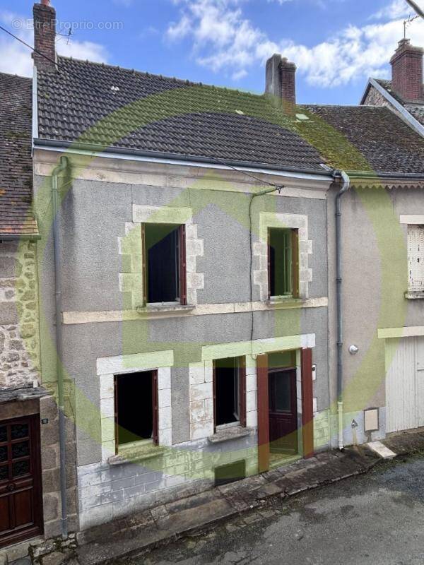 Maison à CHENERAILLES