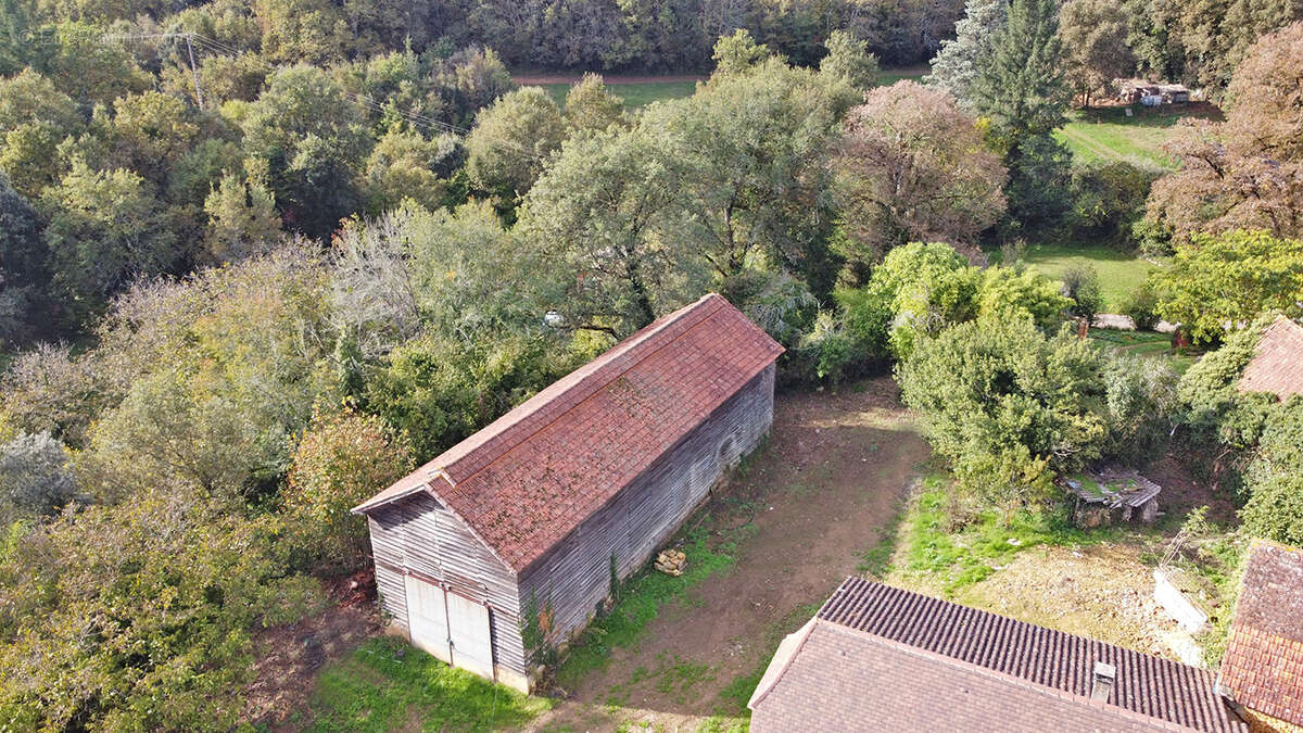 Maison à CENAC-ET-SAINT-JULIEN
