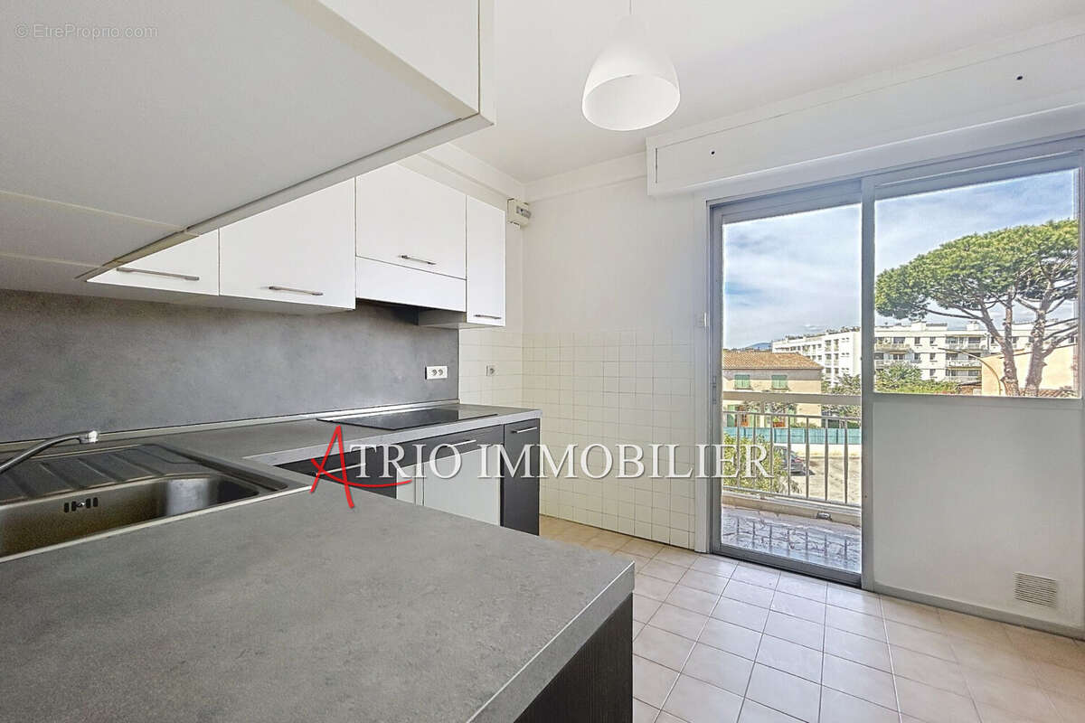 Appartement à CAGNES-SUR-MER