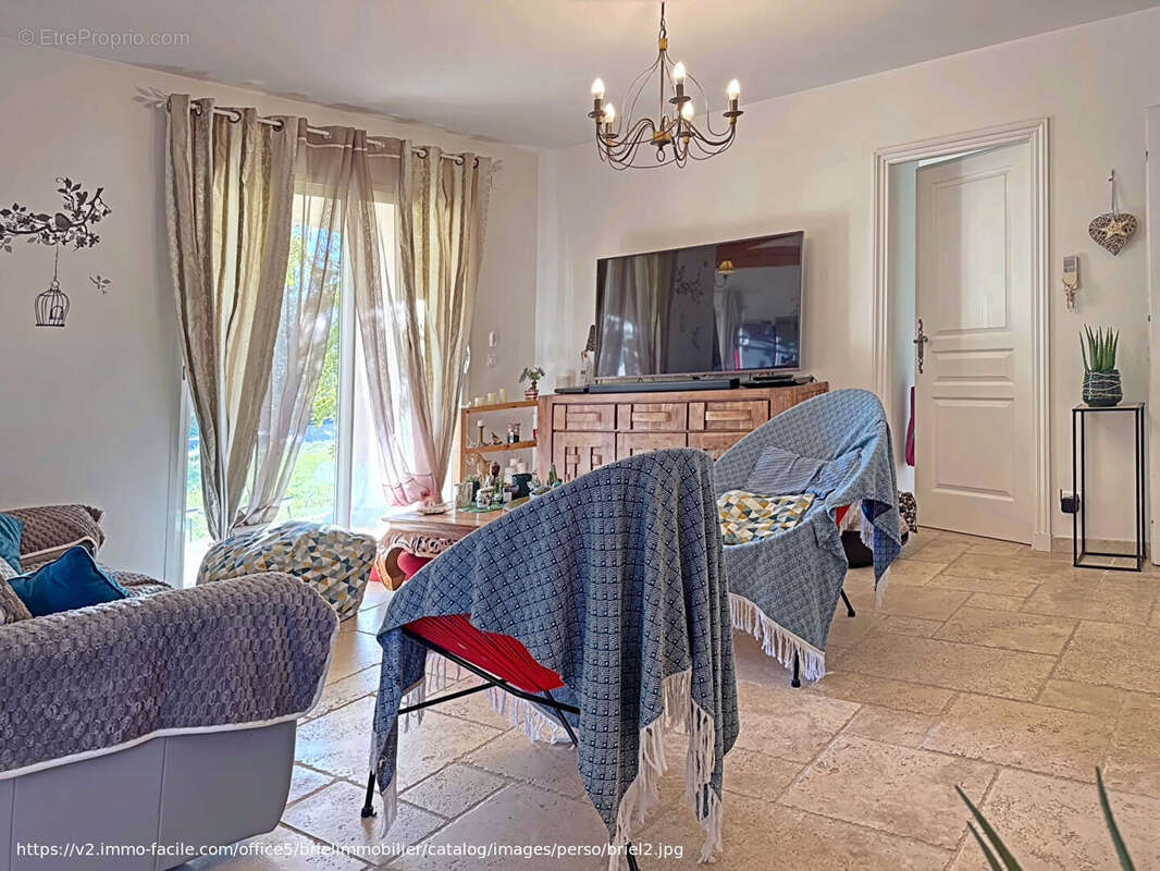 Maison à LORGUES