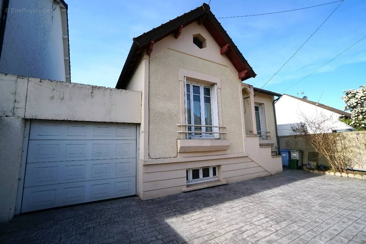 Maison à AULNAY-SOUS-BOIS