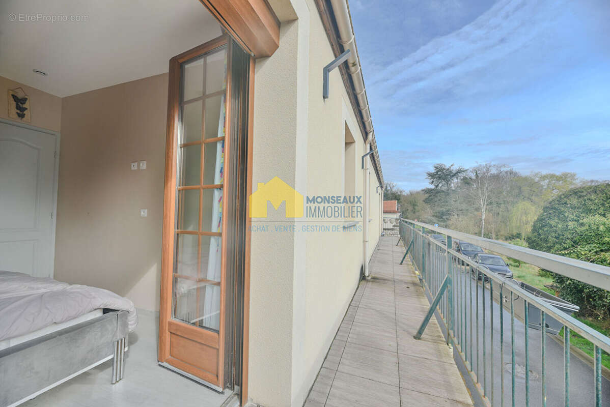Maison à VAYRES-SUR-ESSONNE