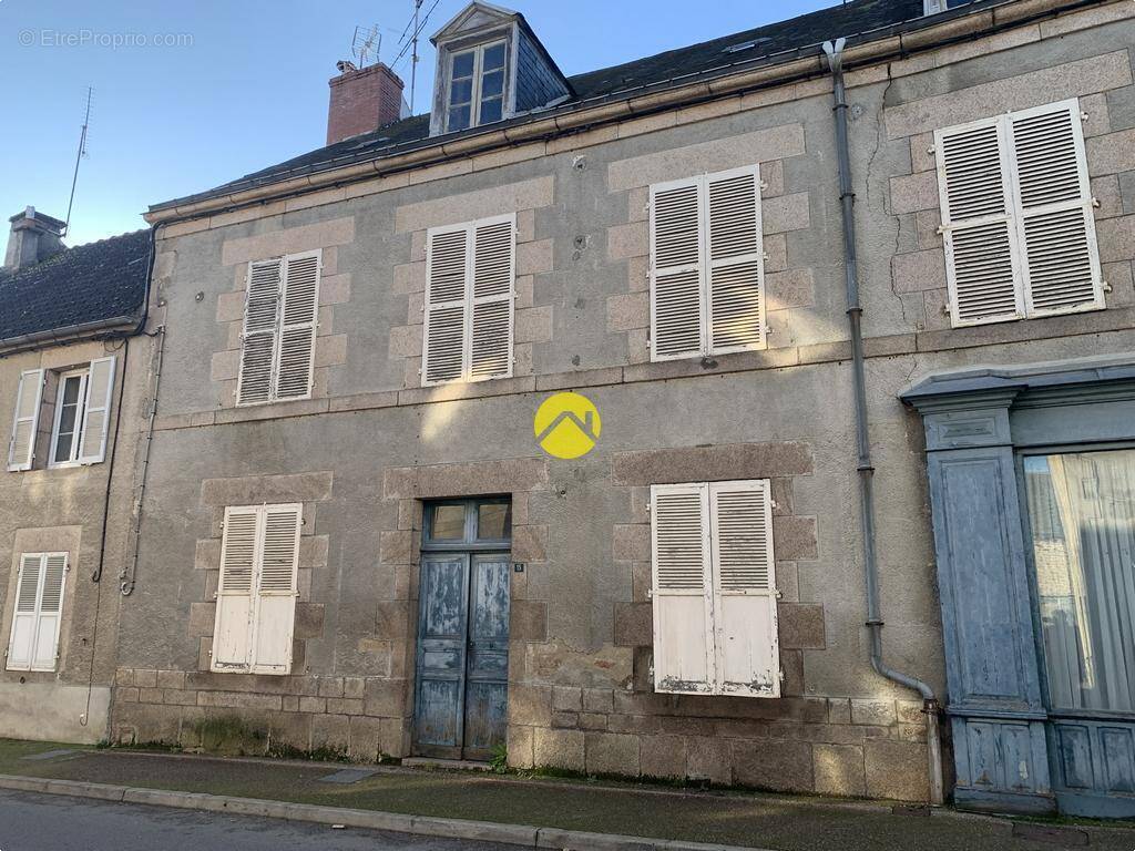 Maison à BOUSSAC