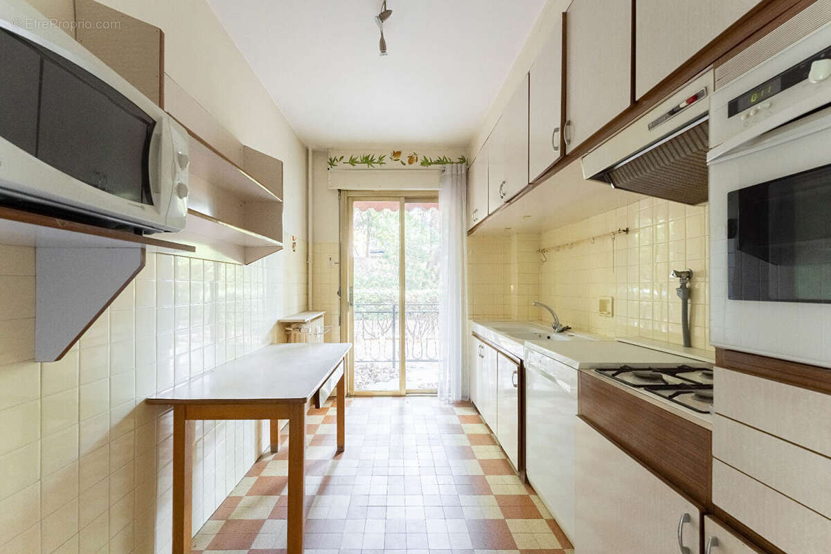 Appartement à MARSEILLE-12E