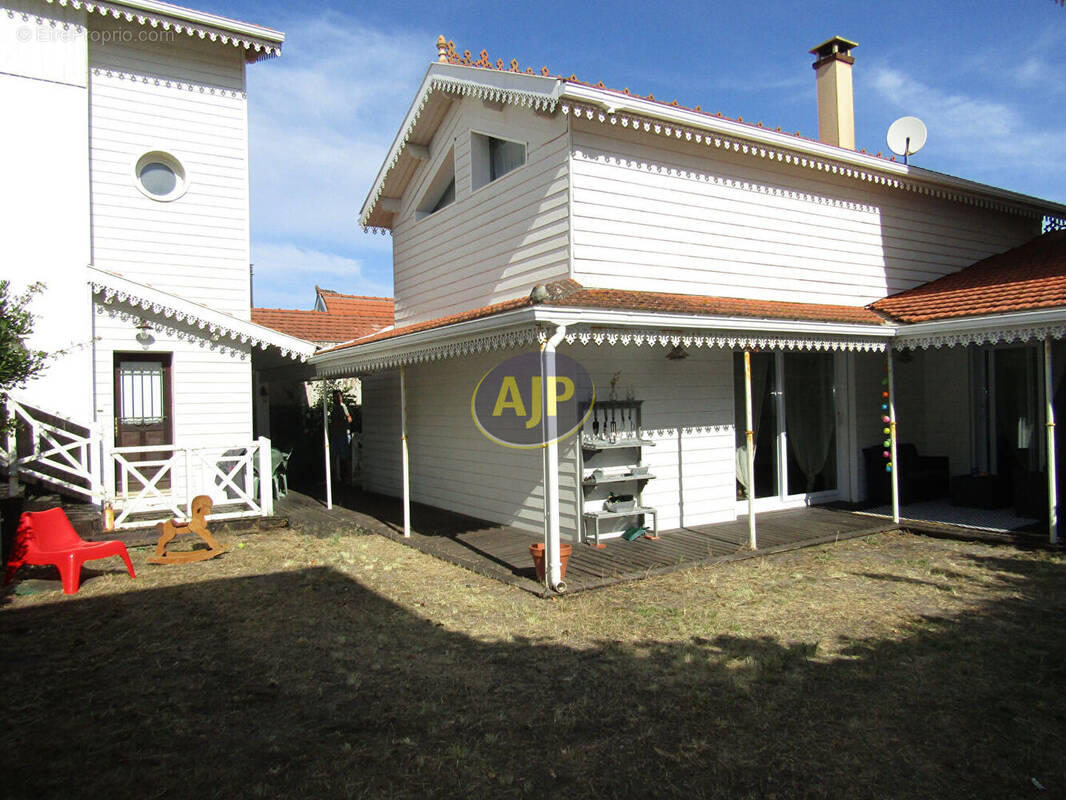 Maison à LACANAU