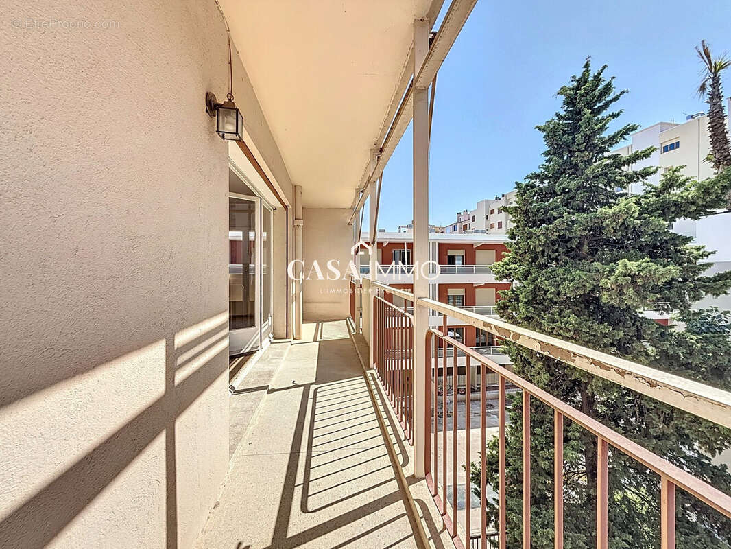 Appartement à HYERES