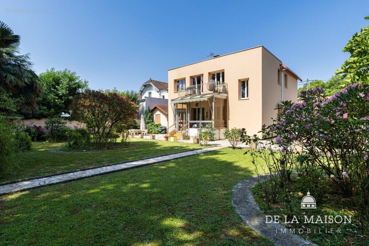 Maison à BRON
