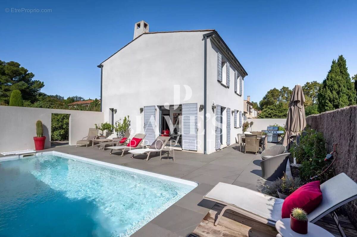 Maison à MAUSSANE-LES-ALPILLES