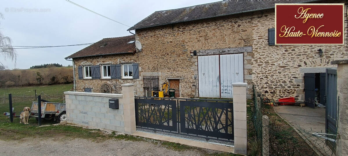Maison à SAINT-LEONARD-DE-NOBLAT