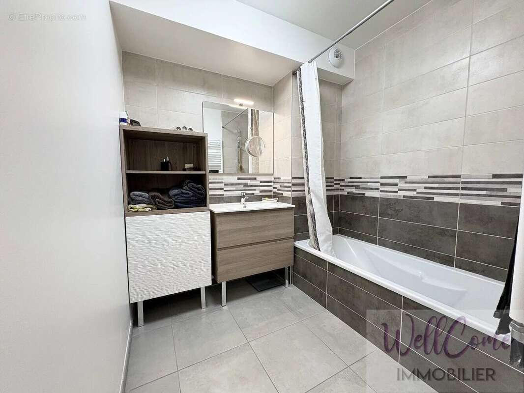 Appartement à AIX-LES-BAINS