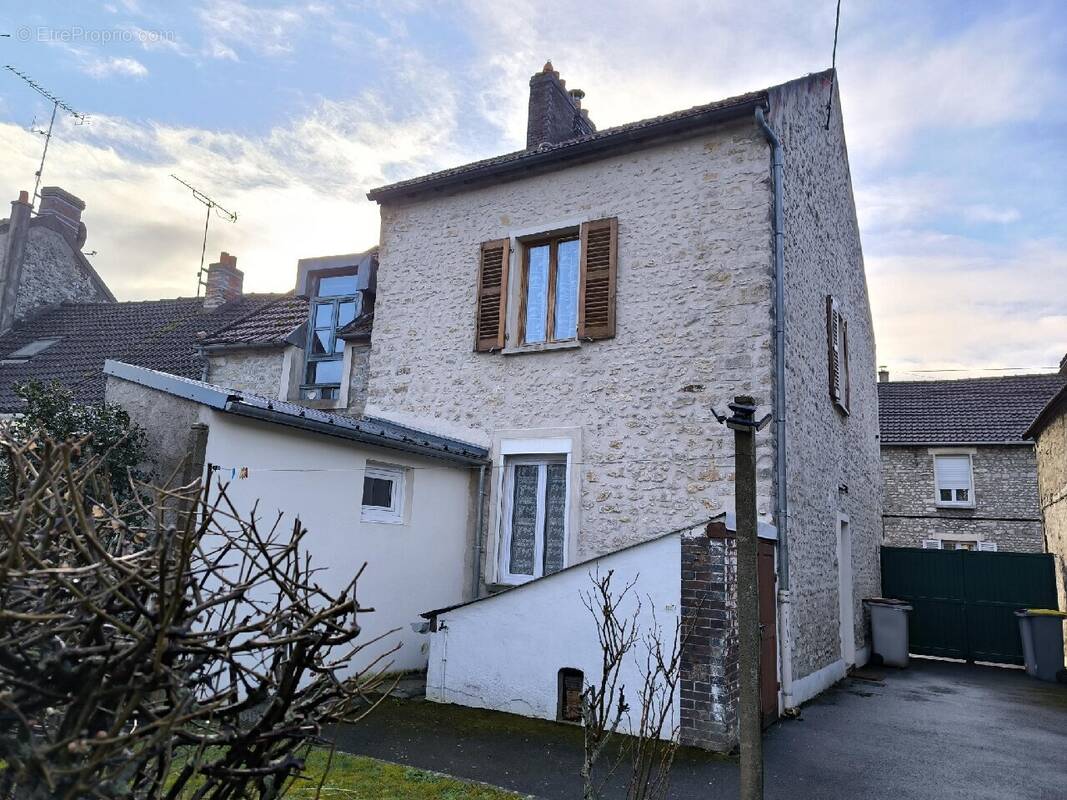 Maison à MAISSE