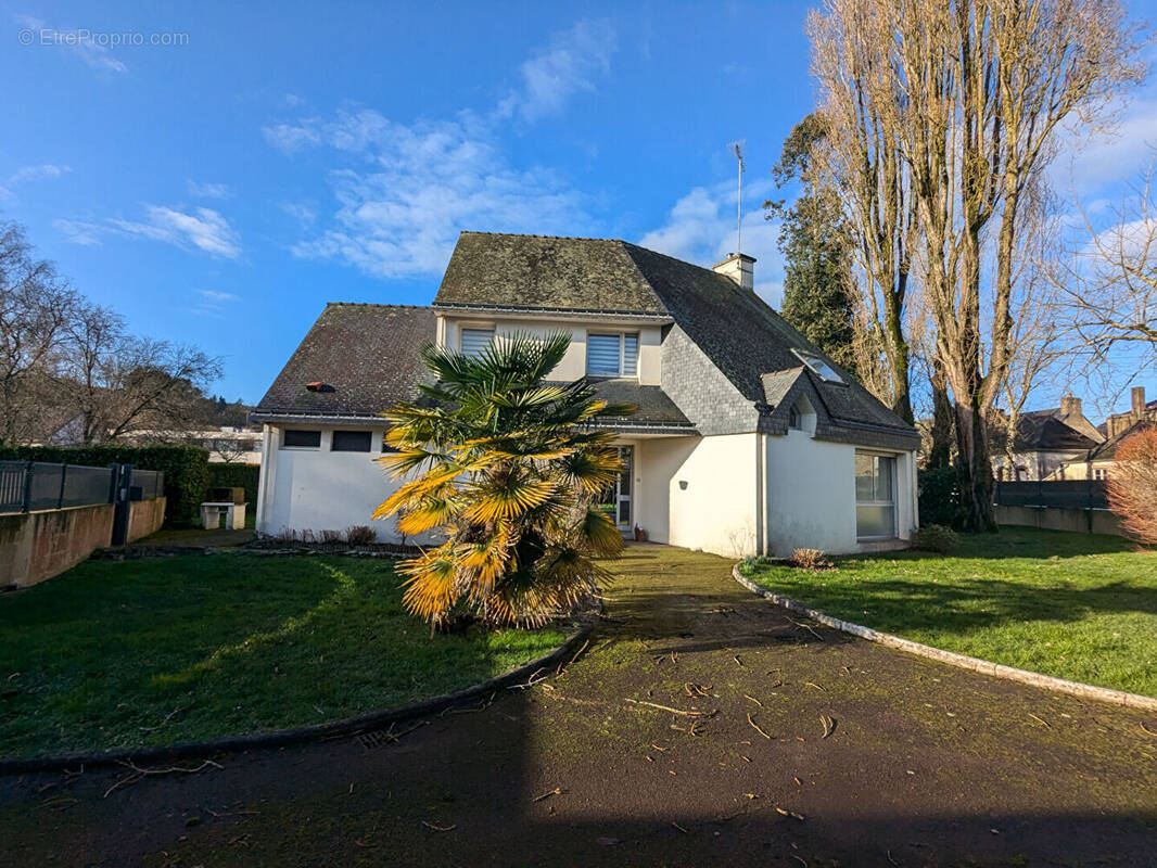 Maison à MALESTROIT