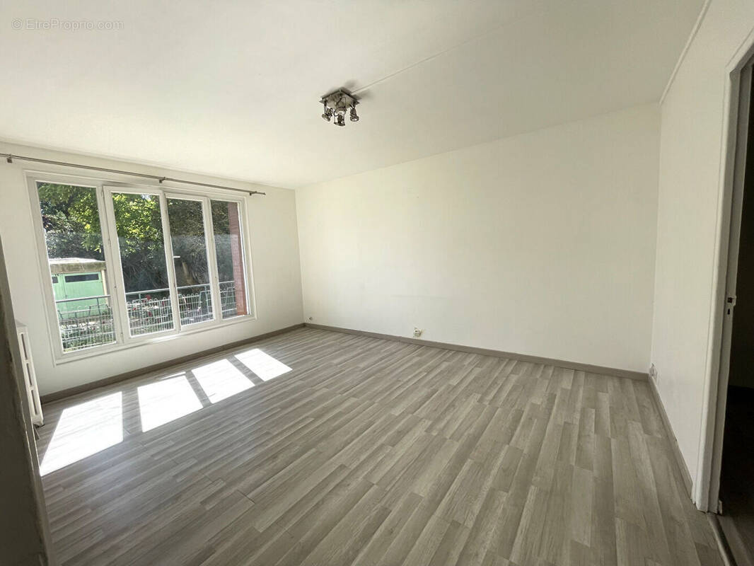Appartement à EPINAY-SUR-SEINE