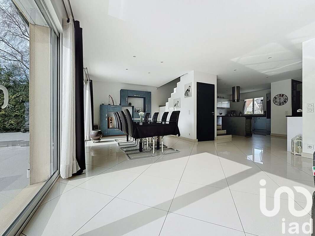 Photo 8 - Maison à LINAS