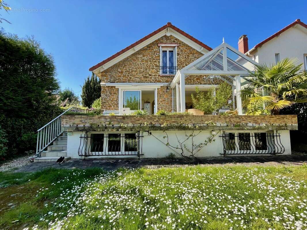 Maison à VILLEMOMBLE