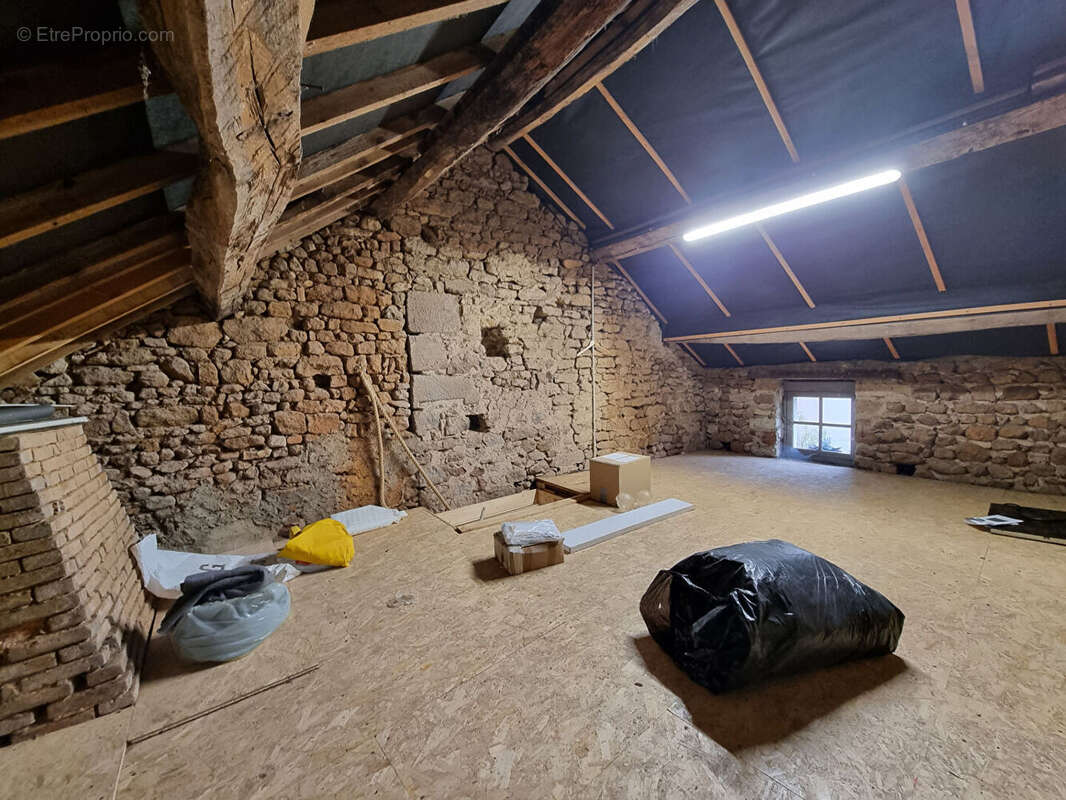 Maison à CHAILLAC