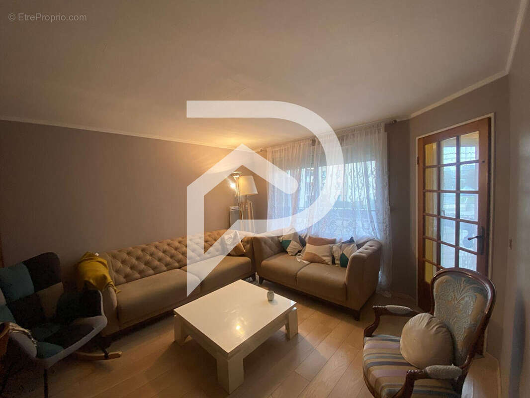 Appartement à LE BOURGET