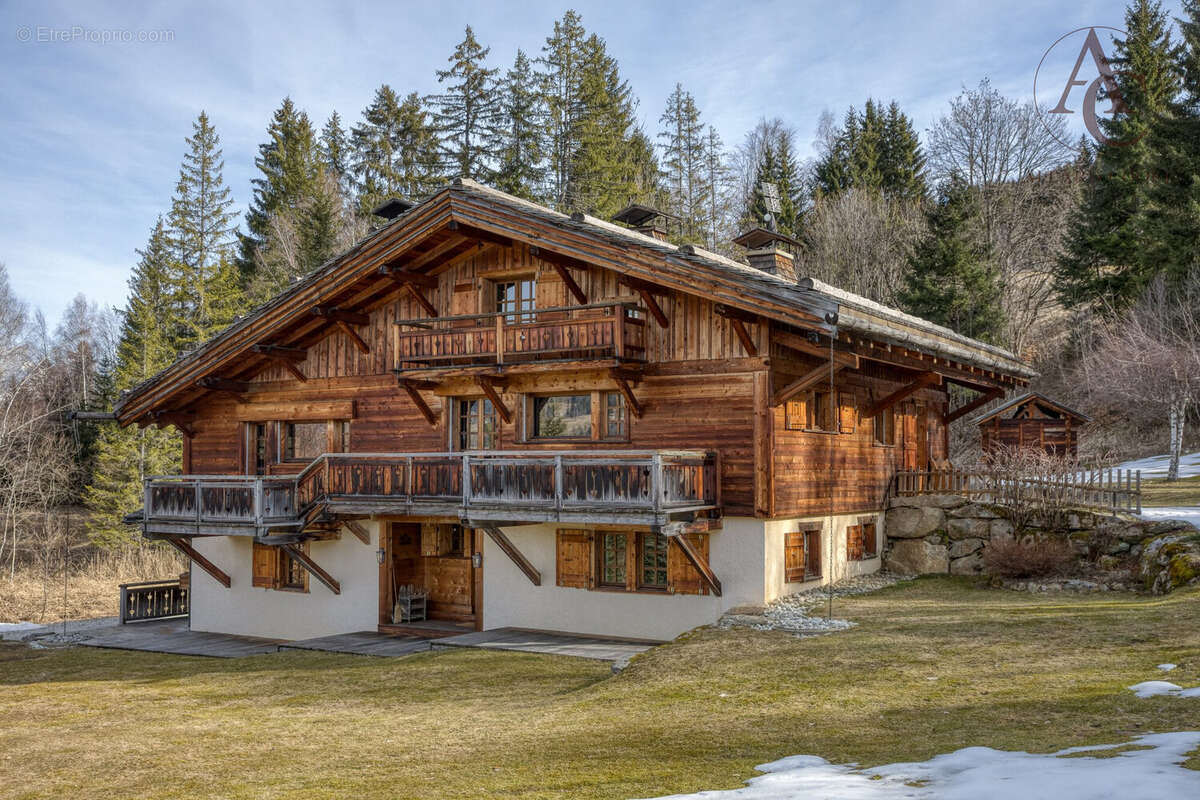 Maison à DEMI-QUARTIER