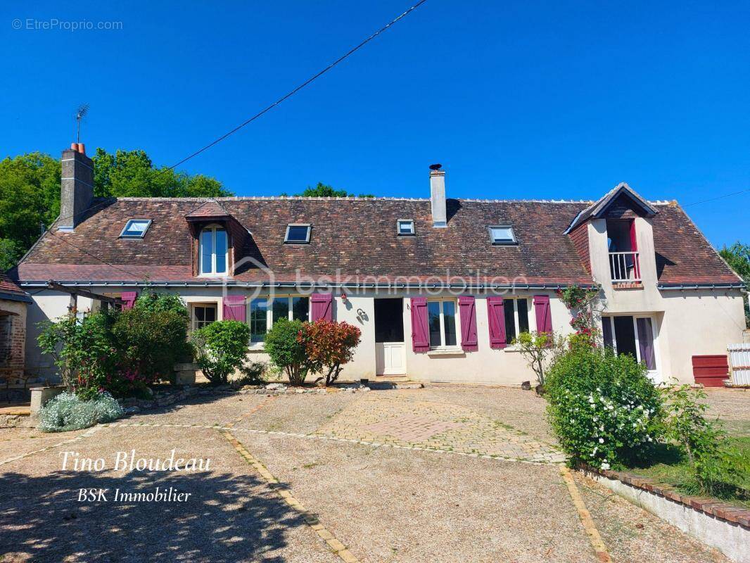 Maison à CHATEAU-RENAULT