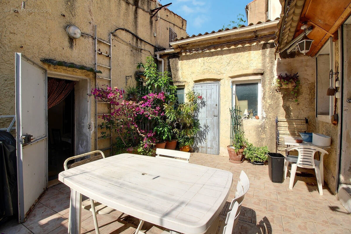 Maison à MARSEILLE-10E