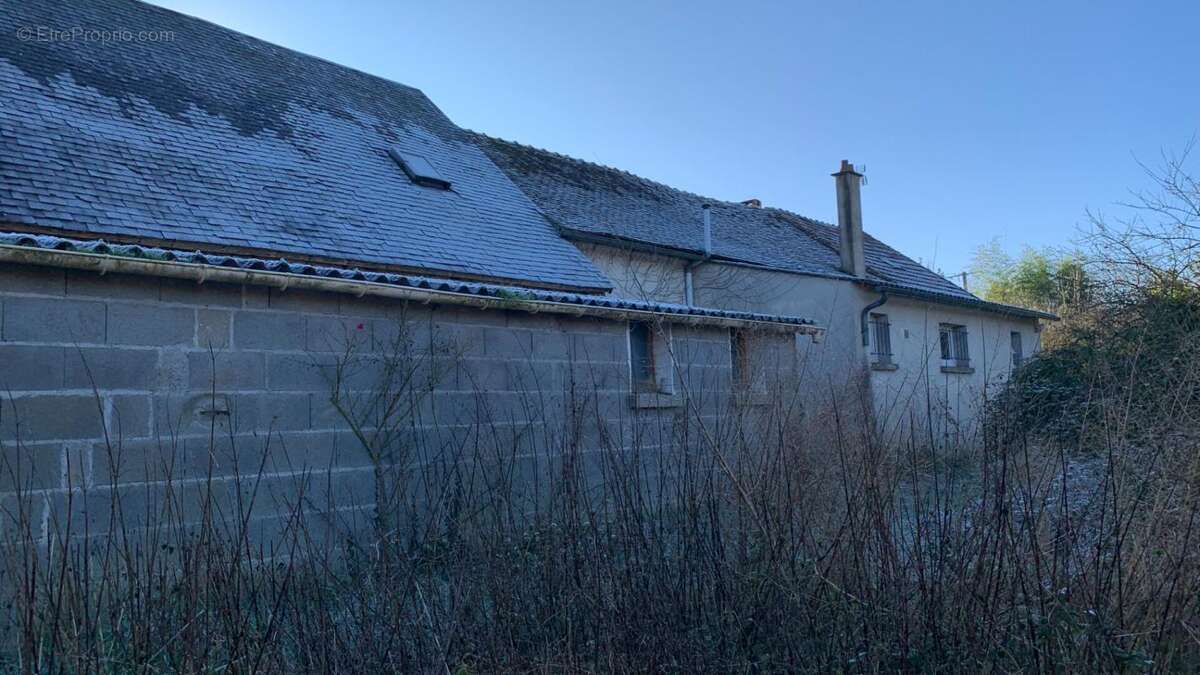 Maison à OYRE