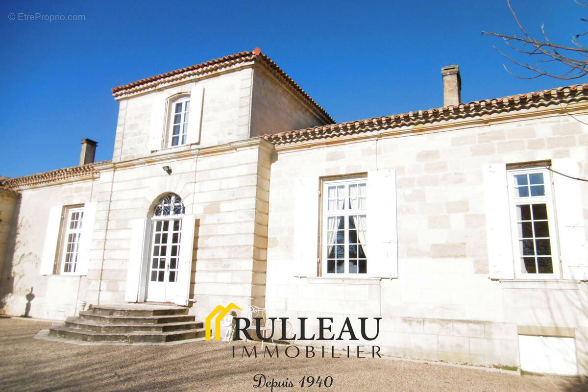Maison à AMBARES-ET-LAGRAVE