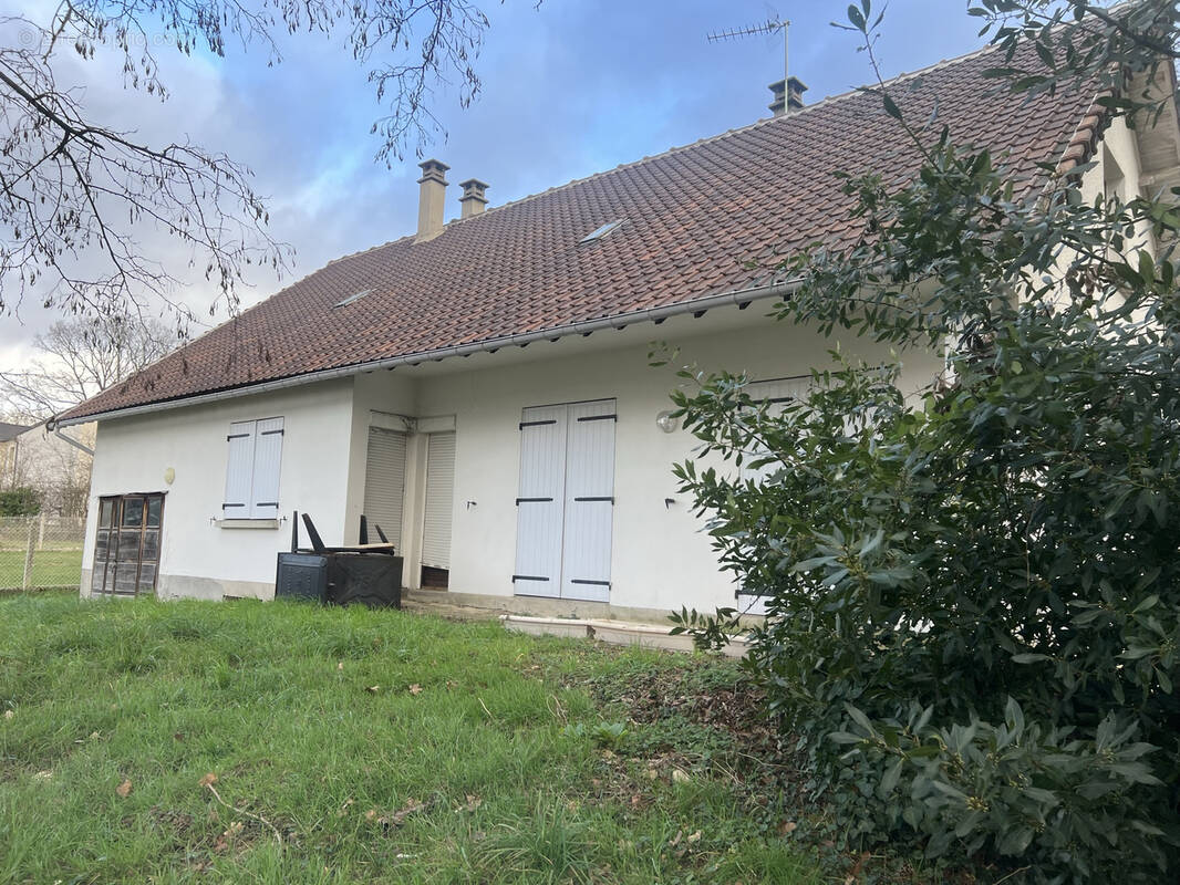 Maison à LIVRY-SUR-SEINE