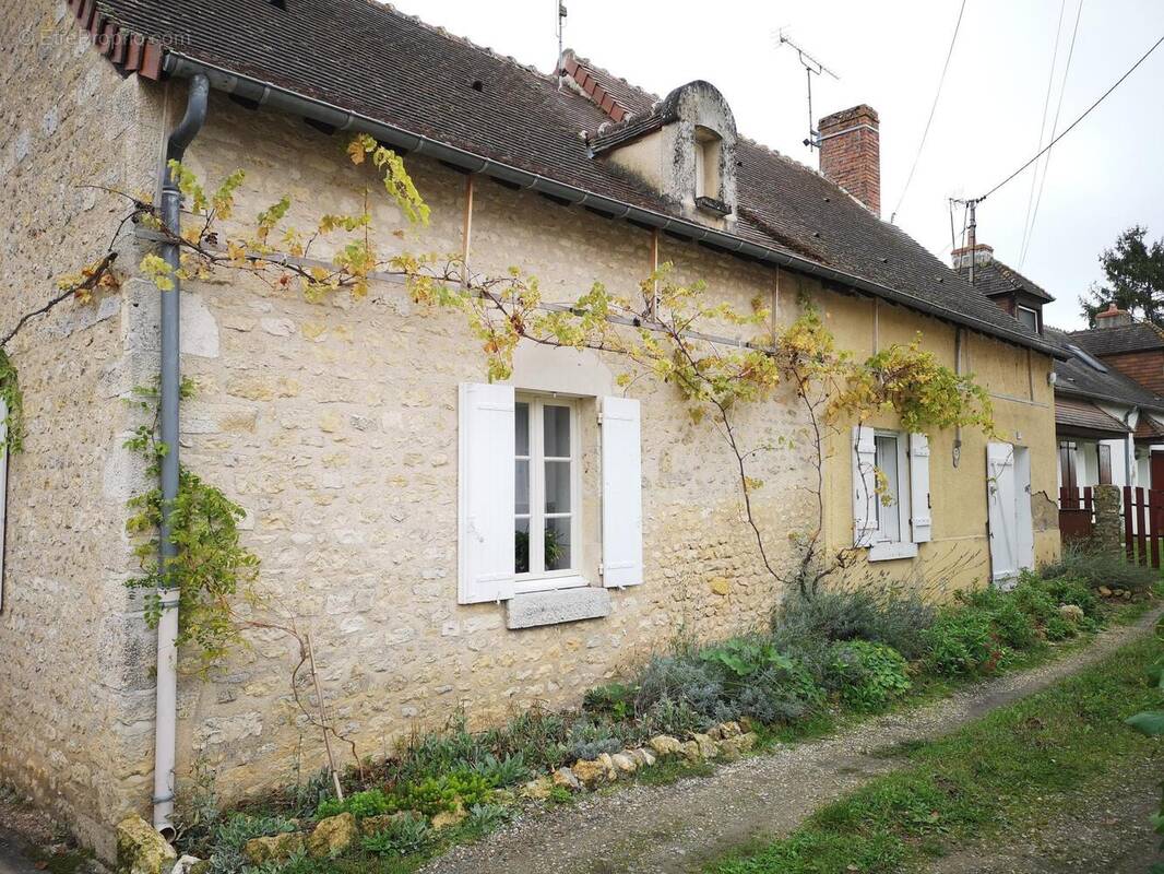 Photo 1 - Maison à TOURNON-SAINT-MARTIN
