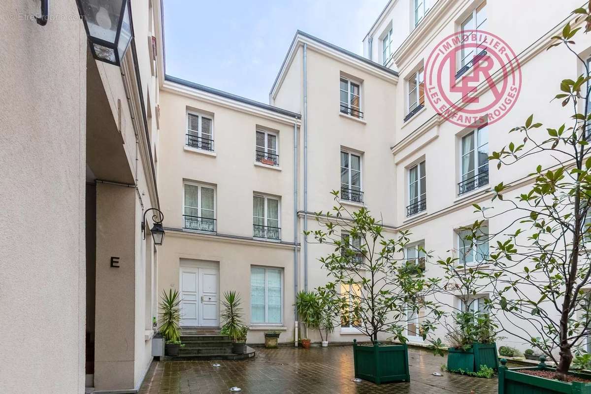 Appartement à PARIS-3E