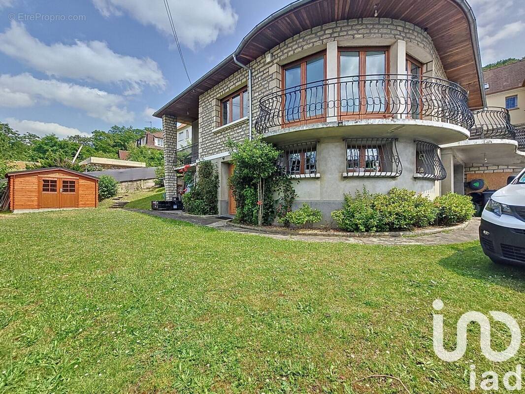 Photo 1 - Maison à BURES-SUR-YVETTE