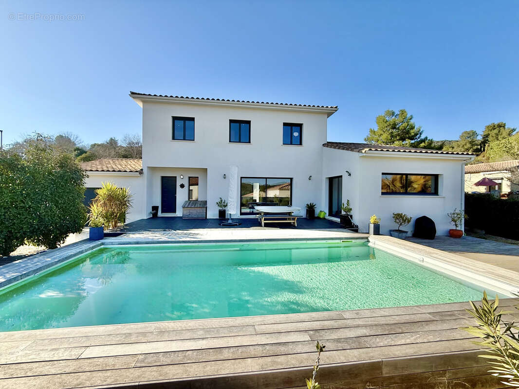 Maison à VAILHAUQUES