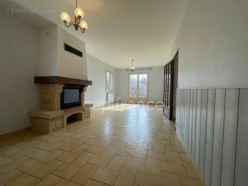 Maison à JUGEALS-NAZARETH