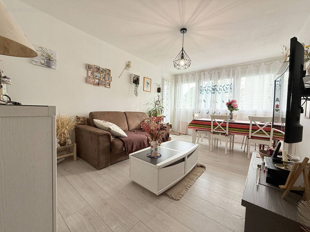 Appartement à RIS-ORANGIS