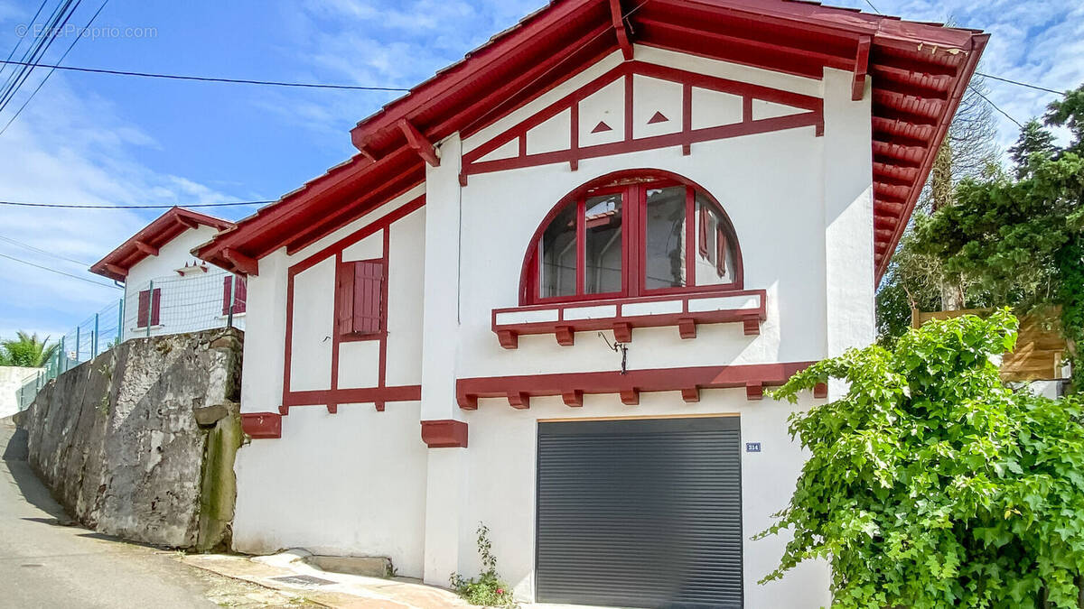 Photo 1 - Maison à SAINT-ETIENNE-DE-BAIGORRY