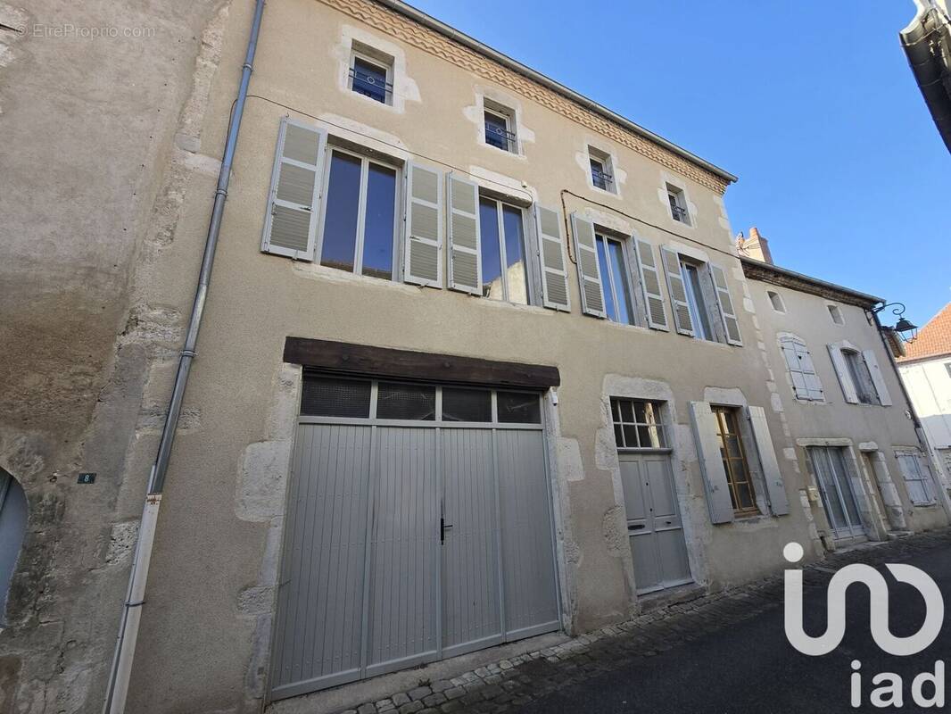 Photo 1 - Maison à EBREUIL