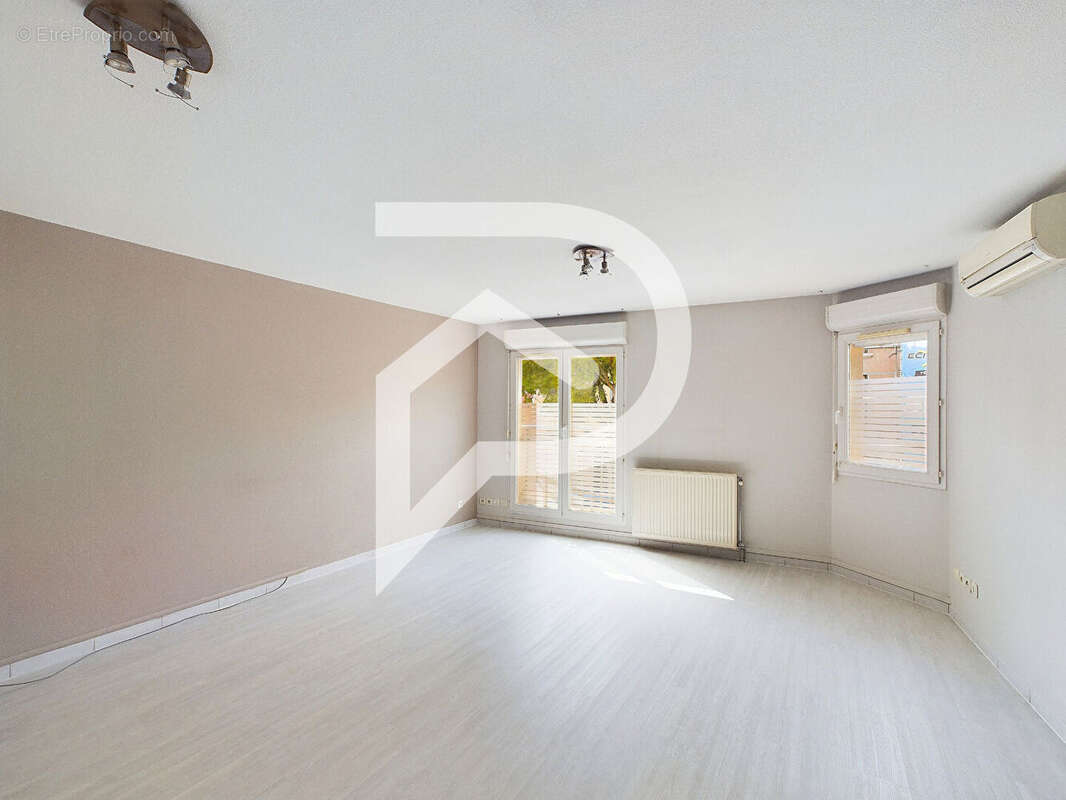 Appartement à BOURG-LES-VALENCE