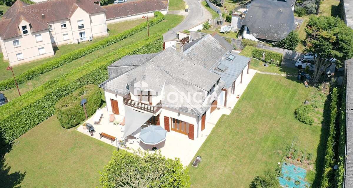 Maison à SAINT-LUBIN-DES-JONCHERETS