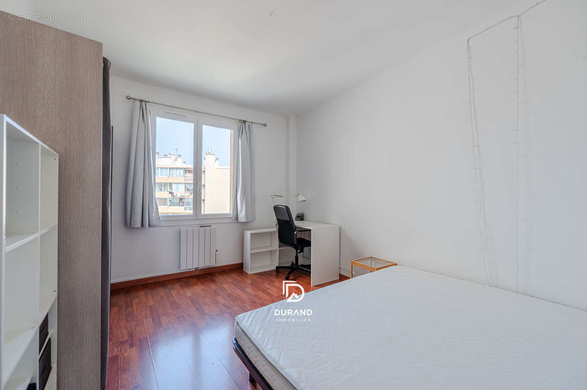 Appartement à MARSEILLE-5E
