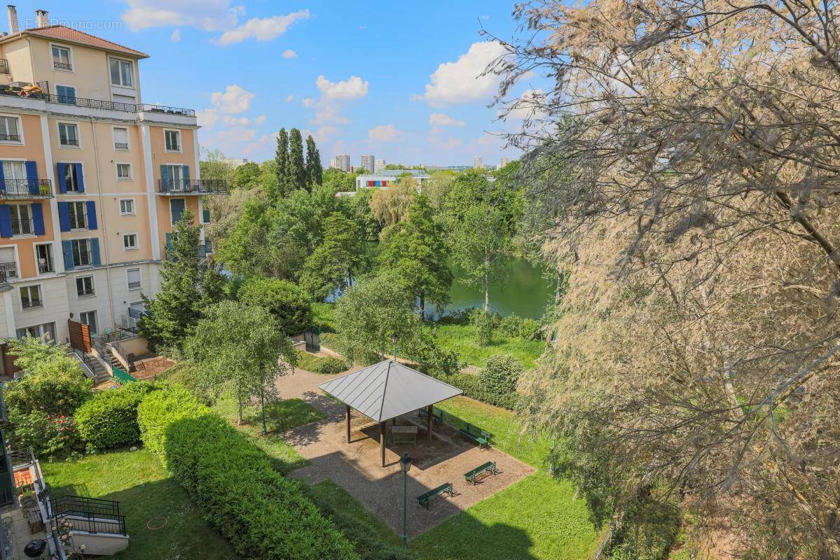 Appartement à VILLENEUVE-LA-GARENNE