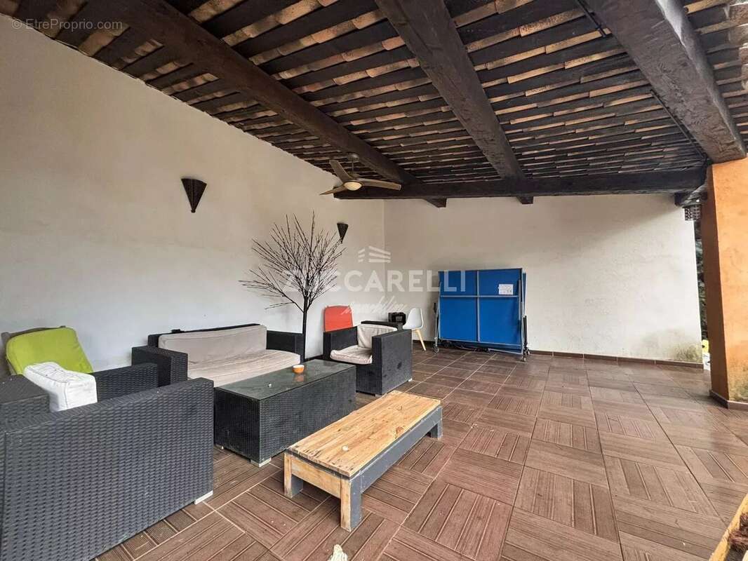 Maison à COLOMARS