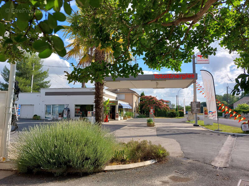 Commerce à EYMET