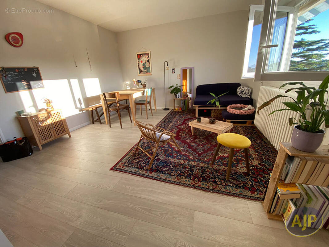 Appartement à LE POULIGUEN