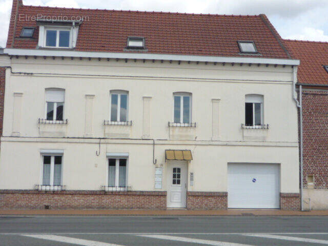 Photo 1 - Commerce à SAINS-EN-GOHELLE