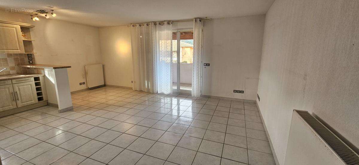 Appartement à GANGES