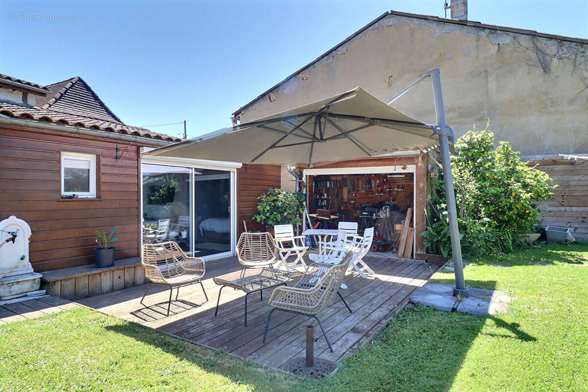Maison à MONTPON-MENESTEROL