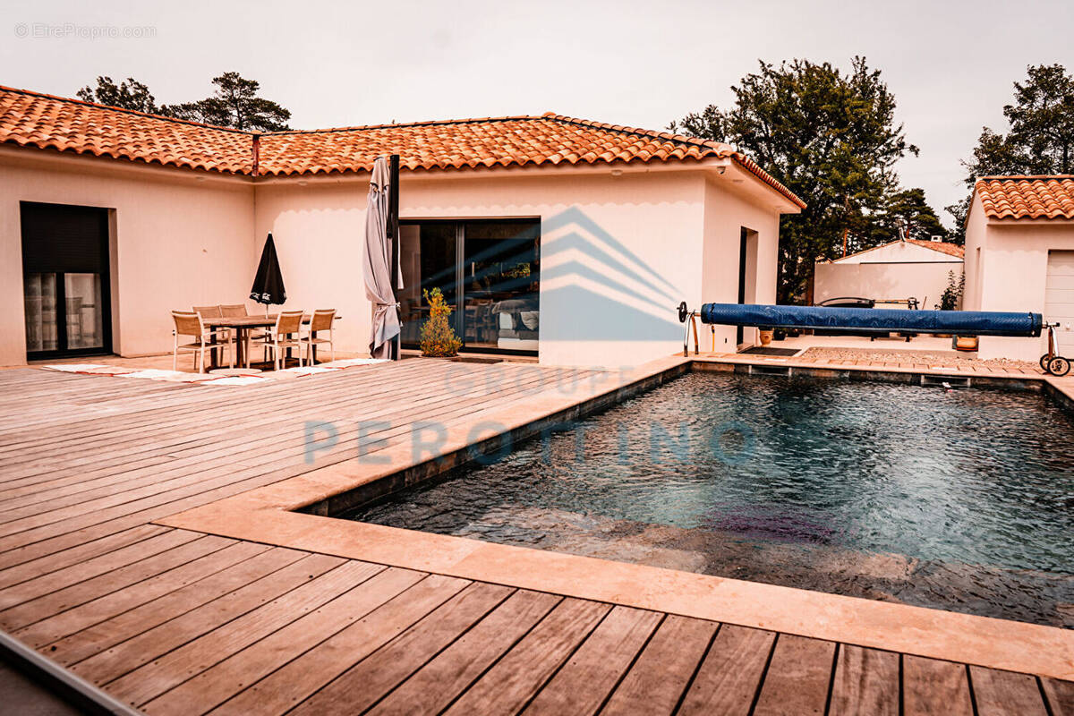 Maison à PLAN-D&#039;AUPS-SAINTE-BAUME