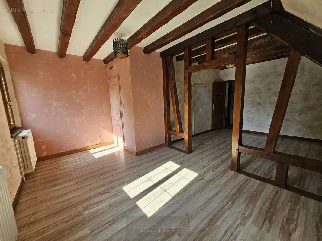 Maison à CHUELLES