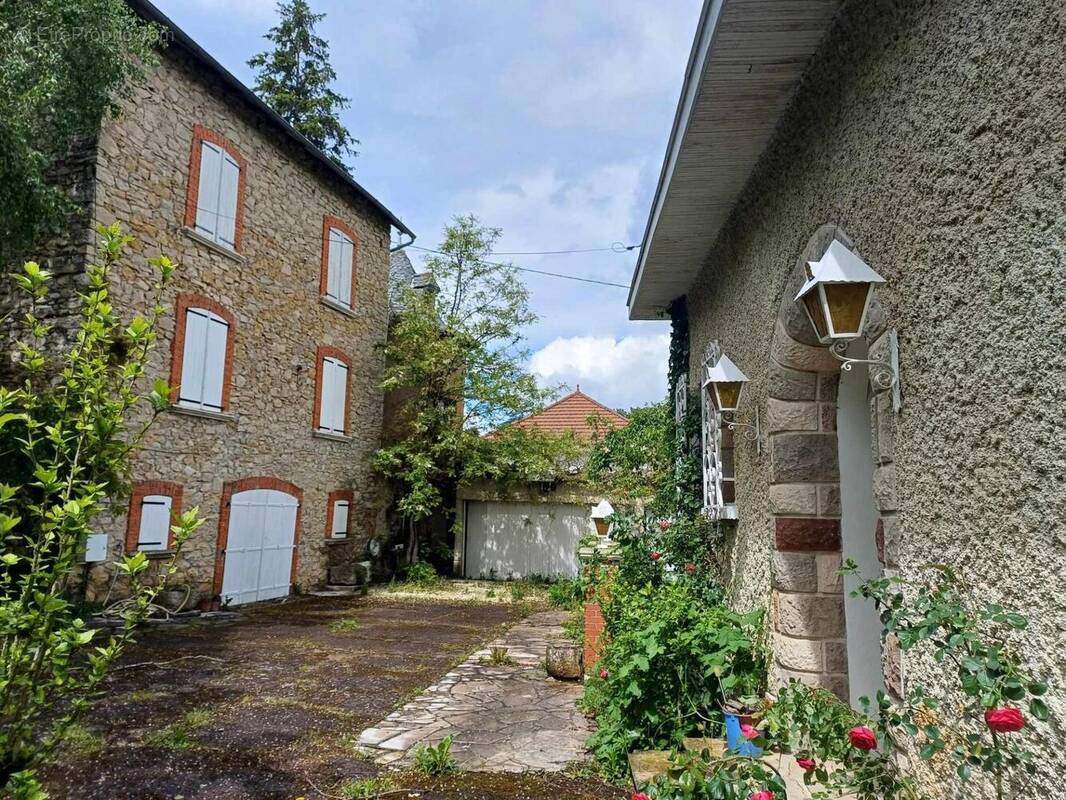 Photo 1 - Maison à VILLEFRANCHE-DE-ROUERGUE