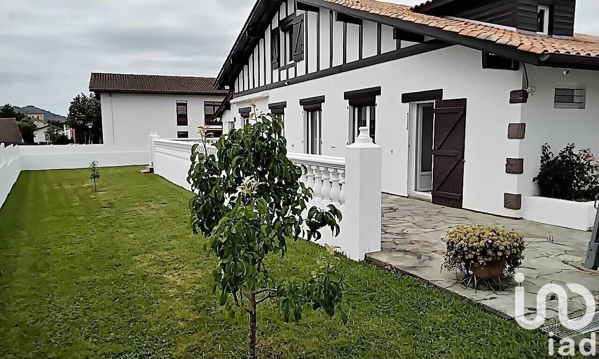 Photo 1 - Maison à SAINT-PEE-SUR-NIVELLE