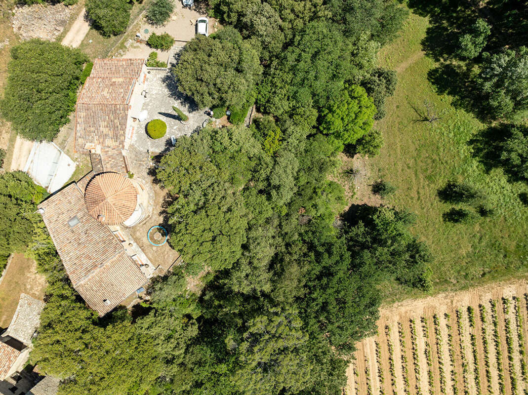 Maison à ENTRECASTEAUX